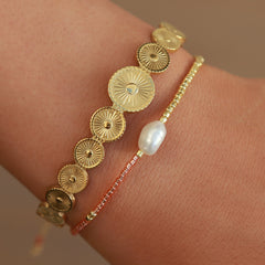 Golden bangle circle