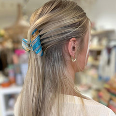Hair clip pearl blue