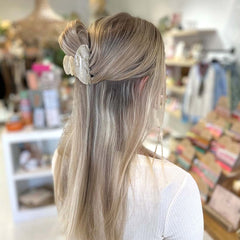 Pinza para el pelo crema perla