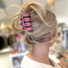 Pinza para el pelo con rayas rosas