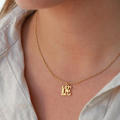 Gouden ketting love letter