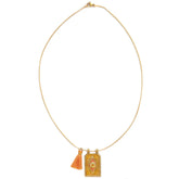 Gold necklace tableau gold