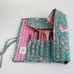 Make-up brush roll blue