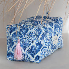 Neceser estampado en bloque azul marino