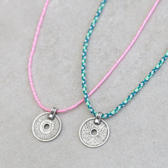 Ketting tibetan amulet roze/zilver