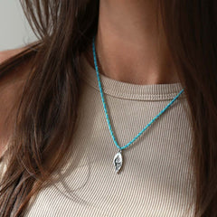 Collar de plata con espíritu hamsa