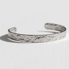 Bangle hammered zilver