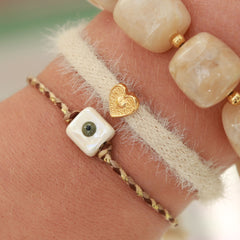 Pulsera de mal de ojo te mantiene seguro 24