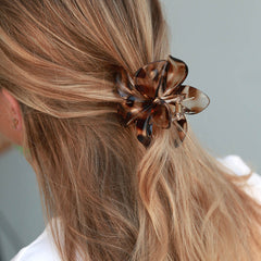 Pinza para el pelo con flor de leopardo
