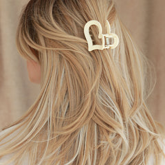 Hair clip medium heart cream