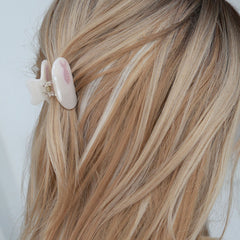 Pinza para el pelo con forma de pez pequeño