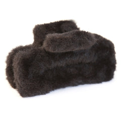 Pinza para el pelo negra y esponjosa