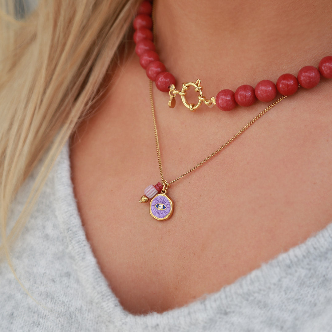 Cadena de oro con ojo de alma mística morado