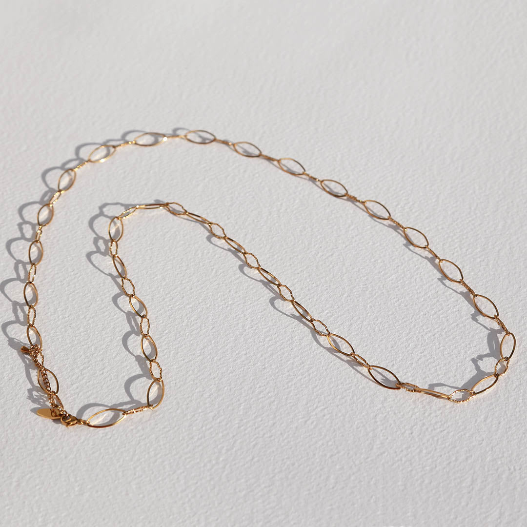 Gouden lange ketting ovaal