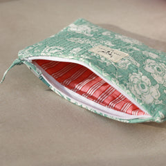 Make-up bag mint flower
