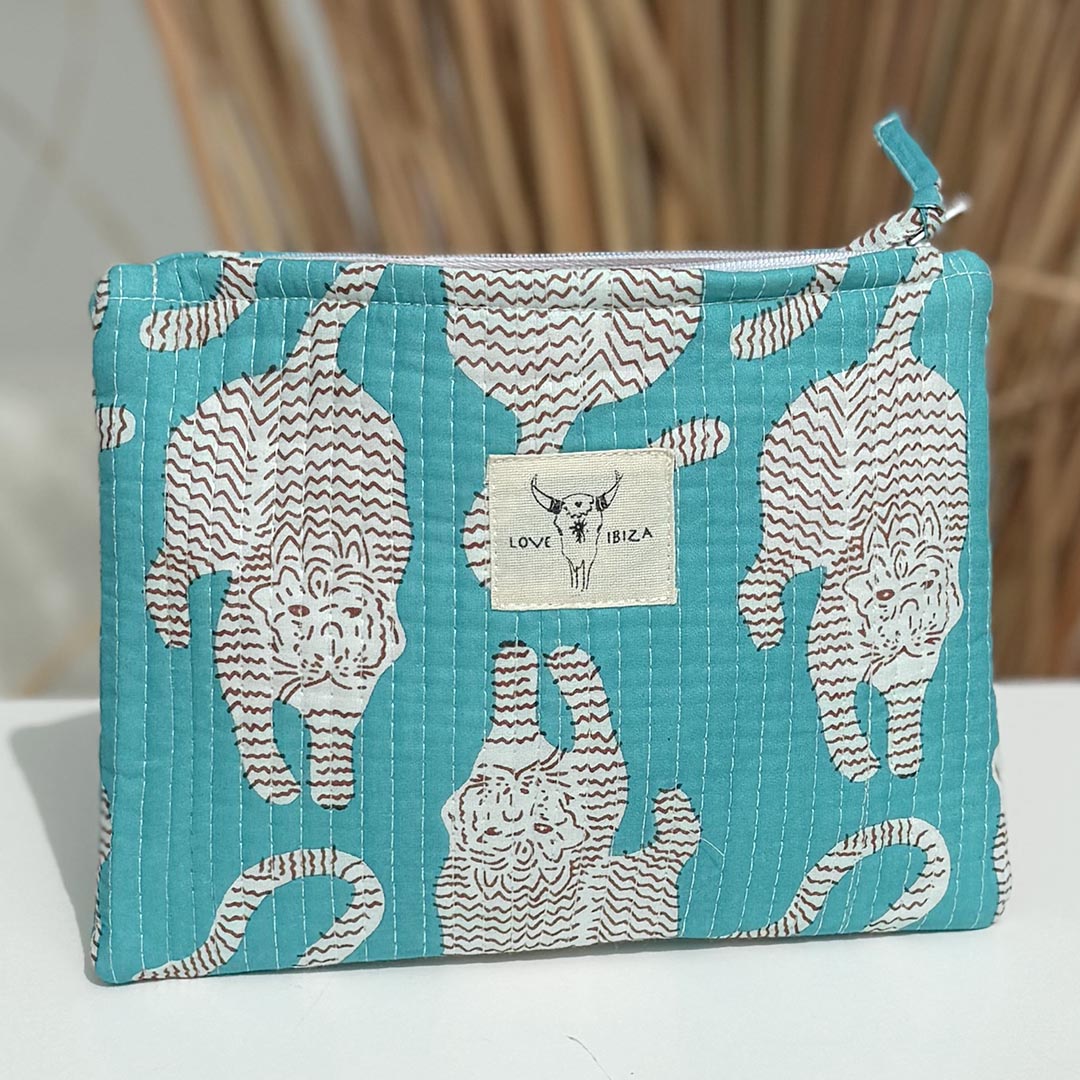 Kosmetiktasche mit Leopardenmuster in Türkis