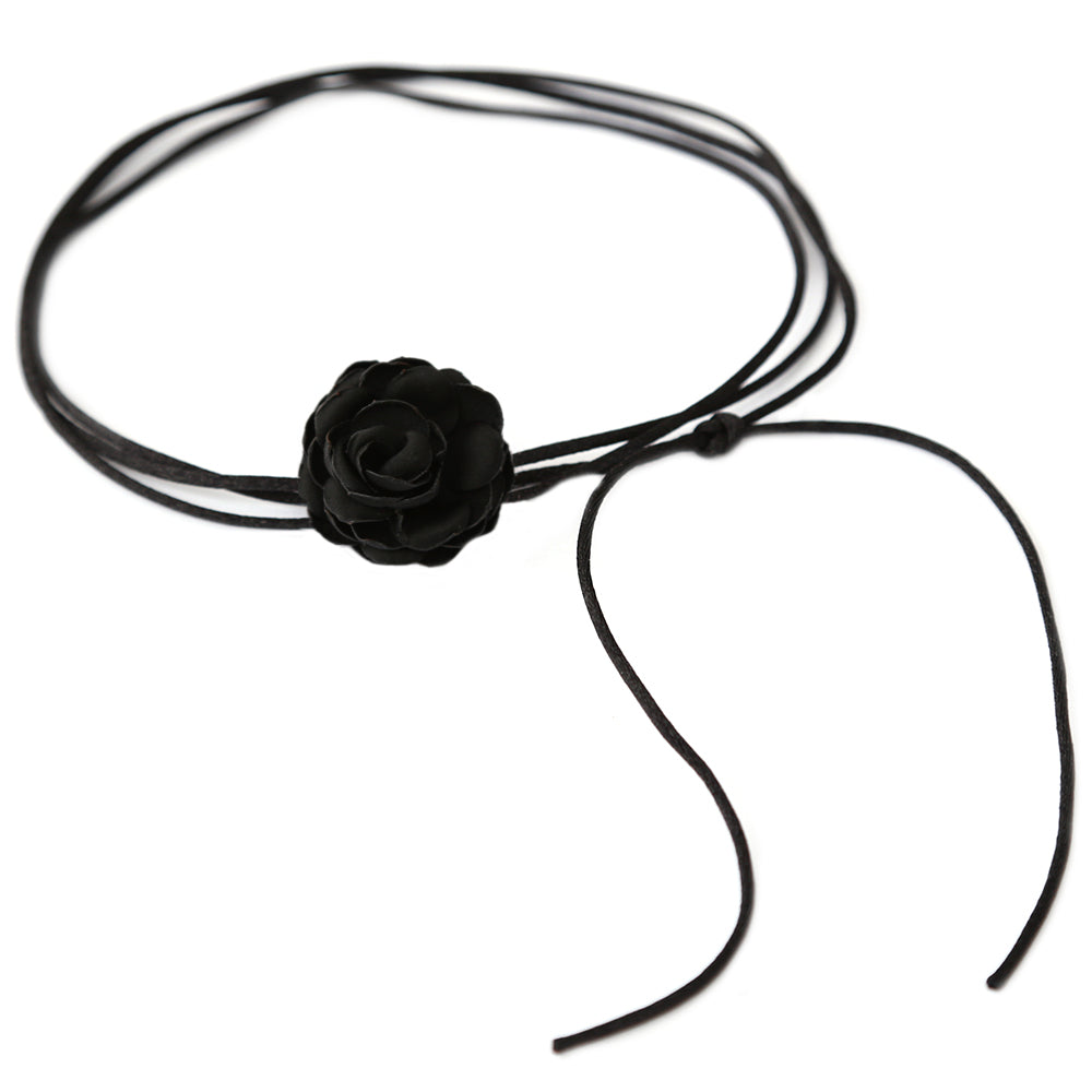 Gargantilla flor negra