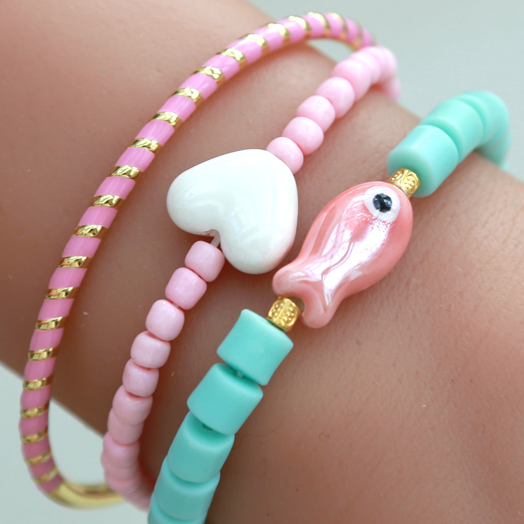 Brazalete corazón de piedra rosa