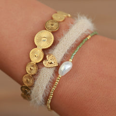 Golden bangle circle