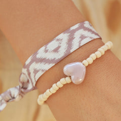 Brazalete corazón de piedra beige