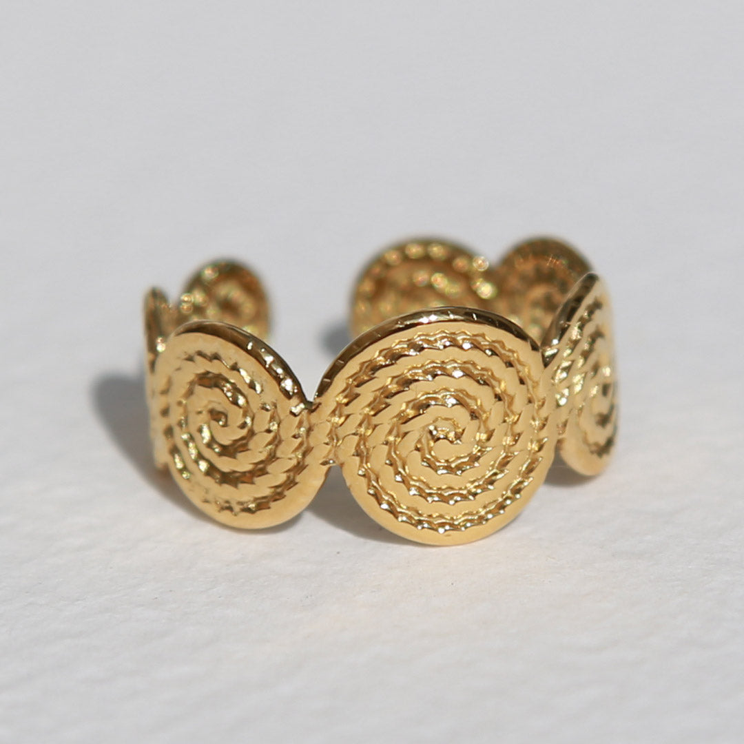 Gouden ring mystic spiral