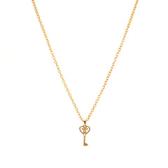Cadena de oro con forma de corazón