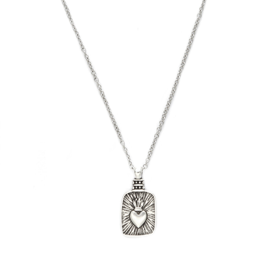 Collar de plata corazón en llamas