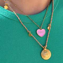 Cadena de oro corazón rosa amor